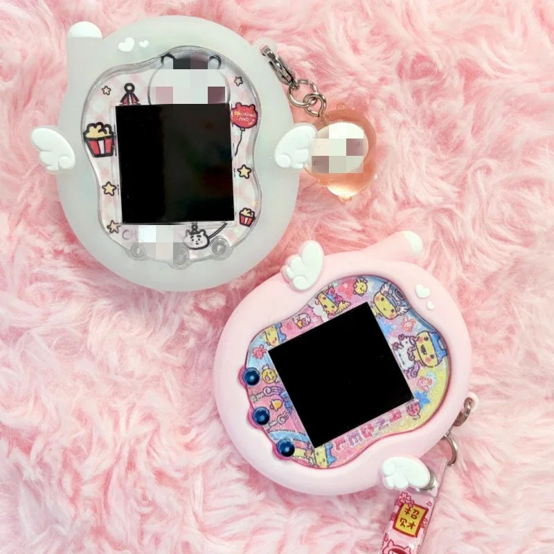 BANDAI たまごっち Uni パラダイス｜シリコン保護カバー付き インタラクティブ電子ペット（レッド・グリーンアップル・ストロベリーデザイン）